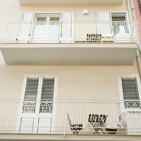 Gasthof Ludovica Giardini-Naxos